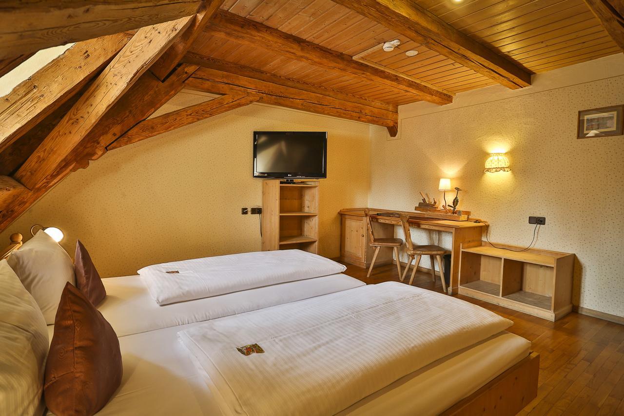 Hotel-Brauereigasthof Josef Fuchs Neusass Buitenkant foto